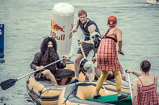 Red Bull student boat battle