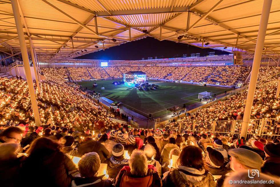 Weihnachtssingen Magdeburg 2018 Stadion Totale ╕ Andreas Lander.jpg