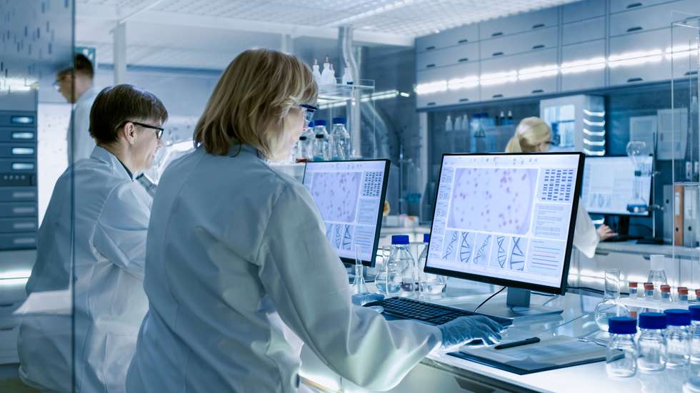 Wissenschaftliches Personal im Labor