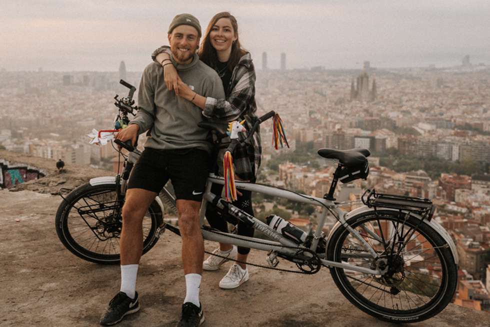 Am Ziel: Julie und Lukas über den Dächern von Barcelona