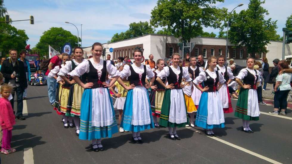 Das Folklore Ensemble beim Sachsen-Anhalt-Tag in Köthen. Die jüngsten Mitglieder sind nur drei Jahre alt